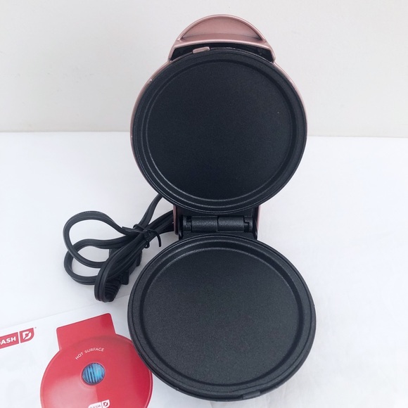 DASH Mini Maker griddle - Picture 3 of 5